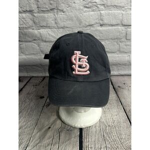 ST. LOUIS CARDINALS New Era Strap Back Gray Pink Womens Hat